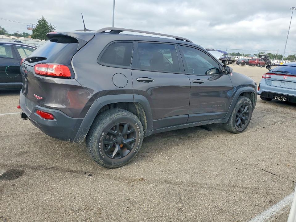 62140656 :رقم المزاد ، 1C4PJMBS8GW293218 vin ، 2016 Jeep Cherokee مزاد بيع