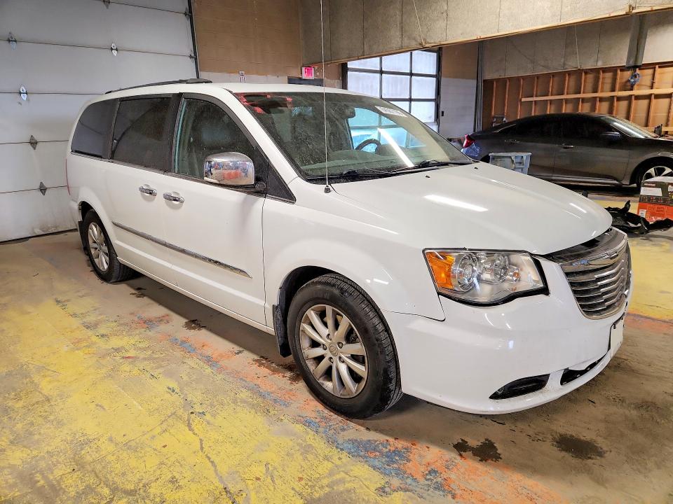 64567196 :رقم المزاد ، 2C4RC1GG7GR166975 vin ، 2016 Chrysler Town & Country مزاد بيع