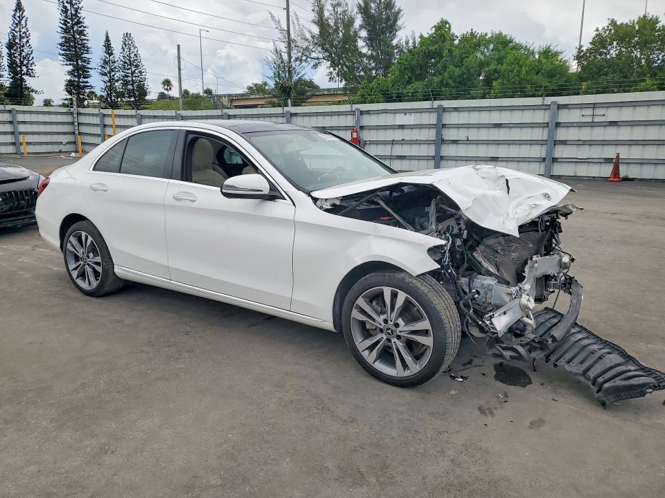 2018 Mercedes-benz C მანქანა იყიდება აუქციონზე, vin: WDDWF4KB9JR323495, აუქციონის ნომერი: 63810766
