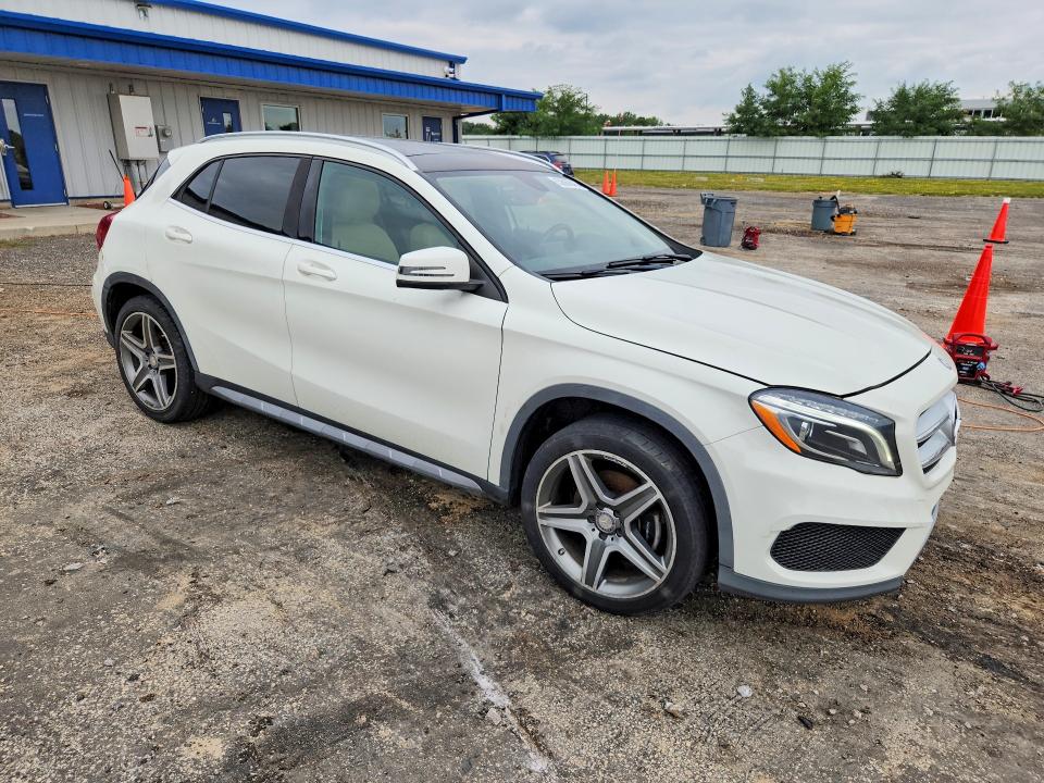 Продаж на аукціоні авто 2015 Mercedes-benz Gla, vin: WDCTG4GB8FJ031033, номер лоту: 63600846