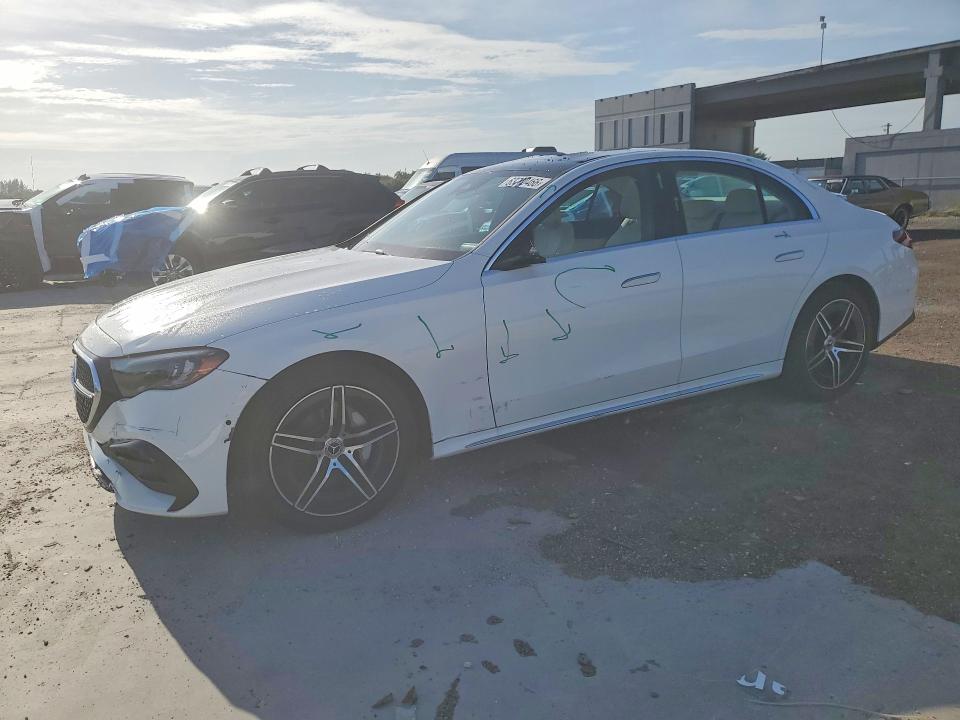 2025 Mercedes-benz E მანქანა იყიდება აუქციონზე, vin: W1KLF4GB0SA163485, აუქციონის ნომერი: 63700466
