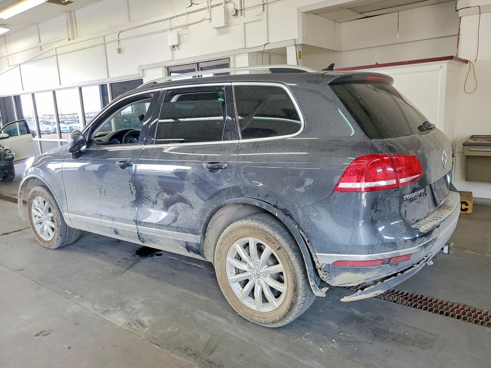 Продажа на аукционе авто 2015 Volkswagen Touareg, vin: WVGEF9BP3FD005483, номер лота: 65937686