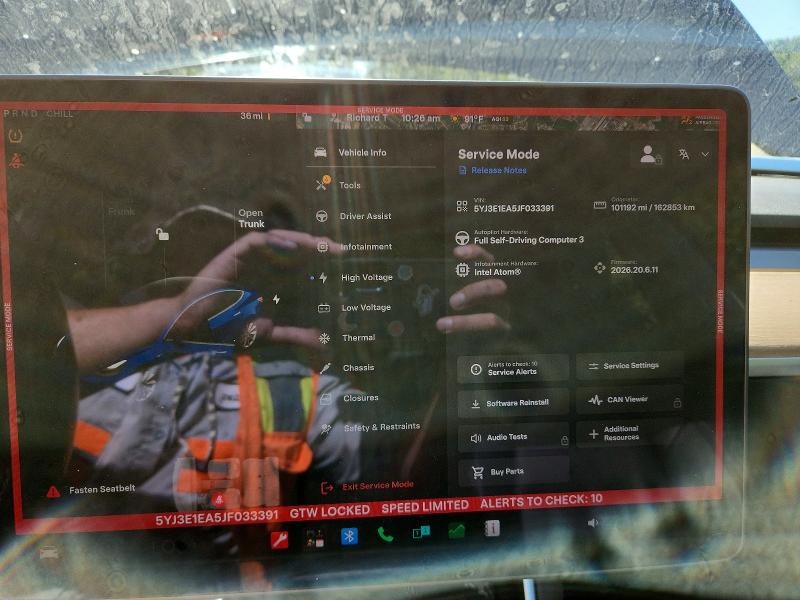 65724756 :رقم المزاد ، 5YJ3E1EA5JF033391 vin ، 2018 Tesla Model 3 مزاد بيع