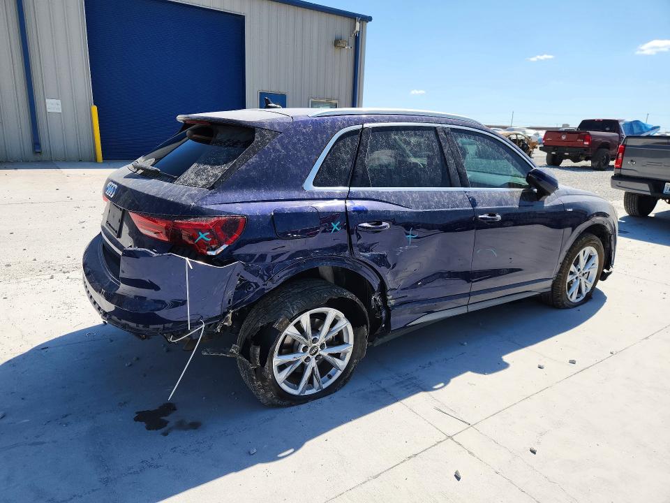 64095066 :رقم المزاد ، WA1DECF30N1078425 vin ، 2022 Audi Q3 مزاد بيع