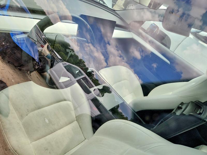 64950836 :رقم المزاد ، 5YJ3E1EB0NF231598 vin ، 2022 Tesla Model 3 مزاد بيع