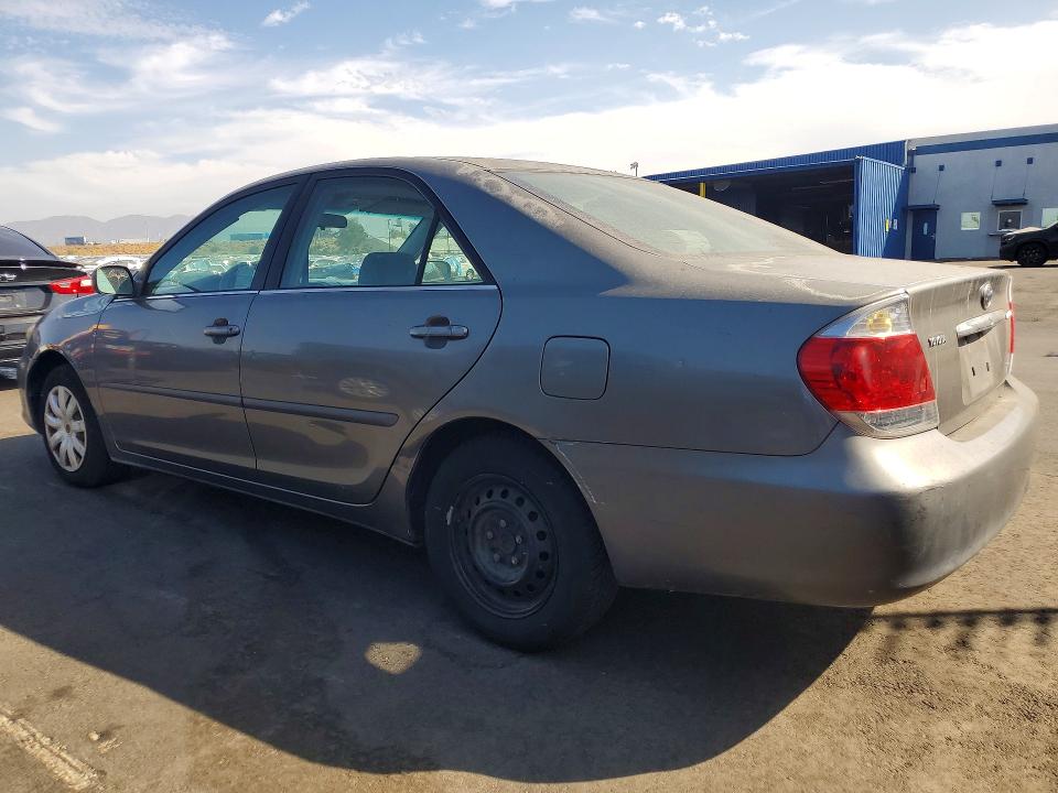 64486066 :رقم المزاد ، 4T1BE32K85U622545 vin ، 2005 Toyota Camry مزاد بيع
