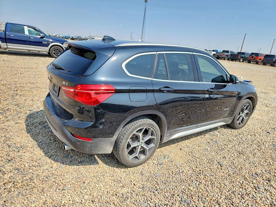 63683526 :رقم المزاد ، WBXHU7C30H5H34552 vin ، 2017 Bmw X1 مزاد بيع