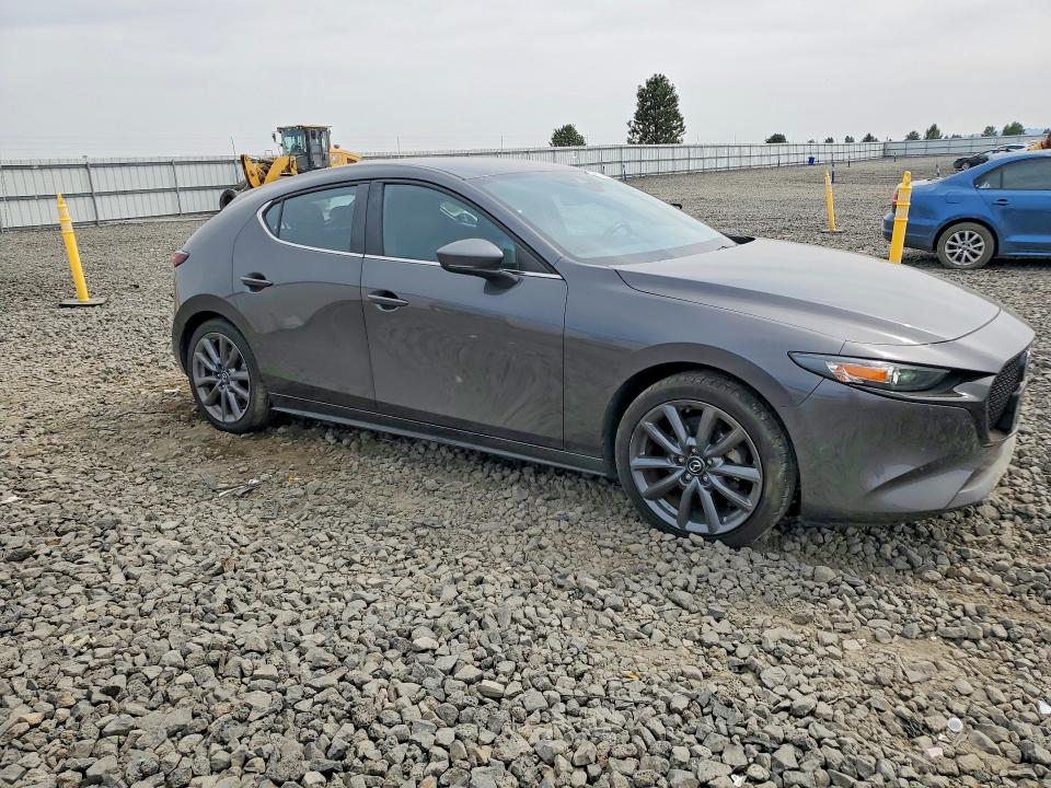 2021 Mazda 3 მანქანა იყიდება აუქციონზე, vin: JM1BPAKL0M1404241, აუქციონის ნომერი: 65574856
