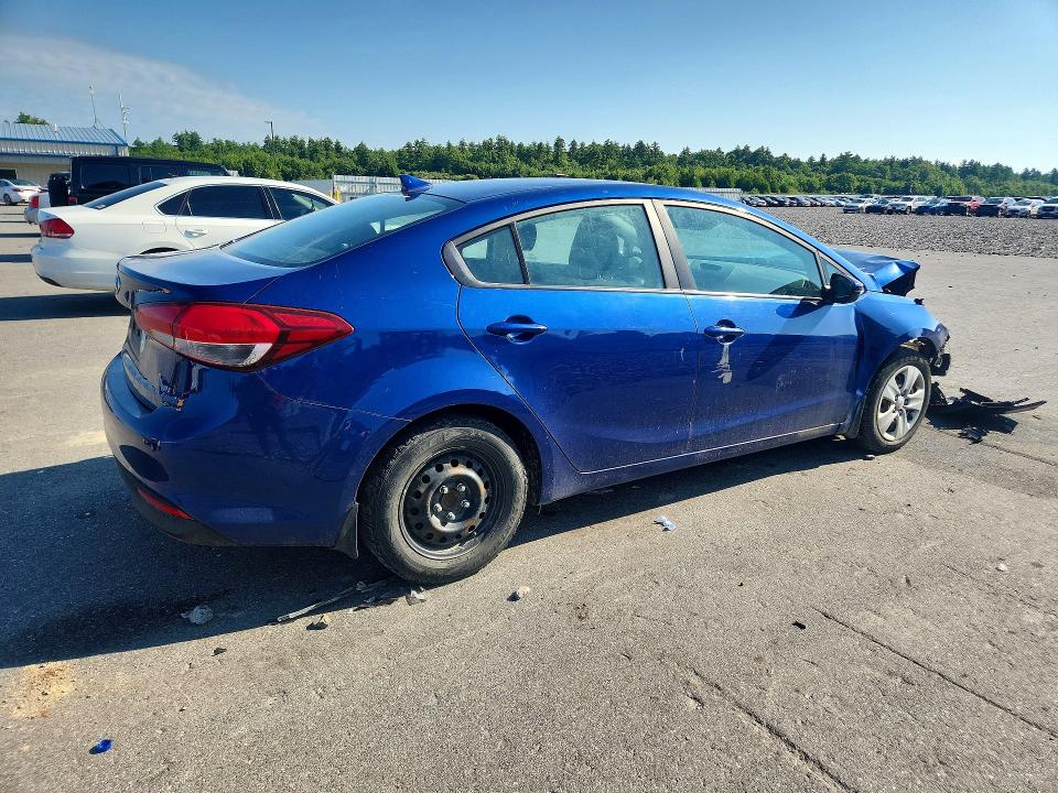 2017 Kia Forte მანქანა იყიდება აუქციონზე, vin: 3KPFK4A7XHE100391, აუქციონის ნომერი: 63896926