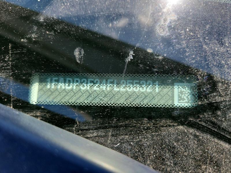 64227076 :رقم المزاد ، 1FADP3F24FL255321 vin ، 2015 Ford Focus مزاد بيع