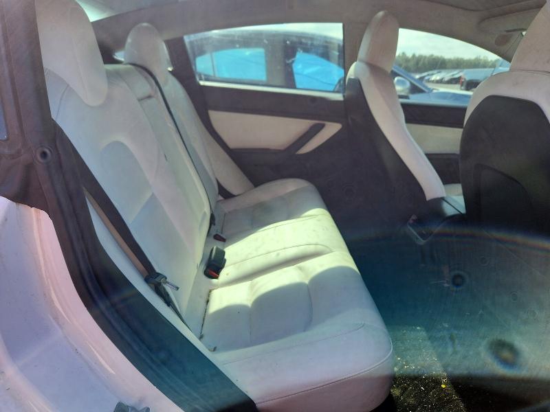 63875976 :رقم المزاد ، 5YJ3E1EA2KF417808 vin ، 2019 Tesla Model 3 مزاد بيع