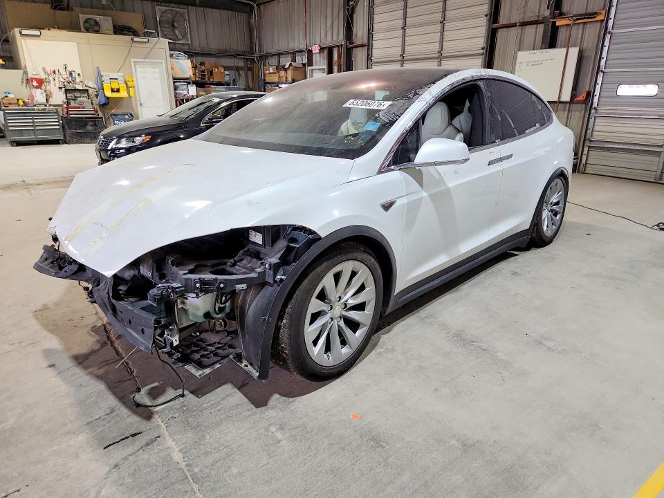2016 Tesla Model X მანქანა იყიდება აუქციონზე, vin: 5YJXCBE49GF016562, აუქციონის ნომერი: 65206076