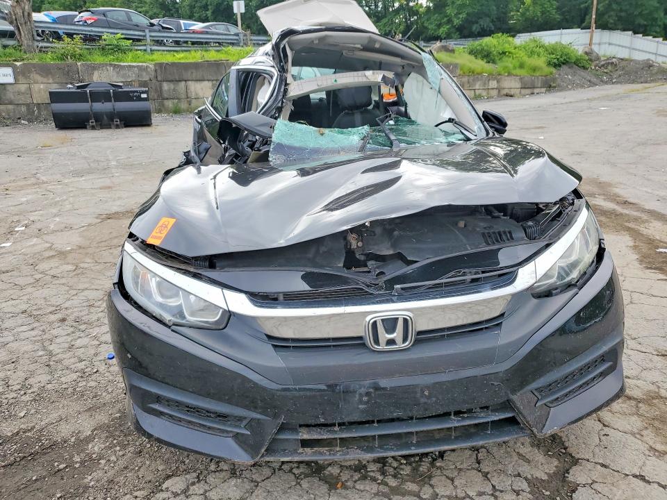 63831246 :رقم المزاد ، 19XFC2F75GE224819 vin ، 2016 Honda Civic مزاد بيع