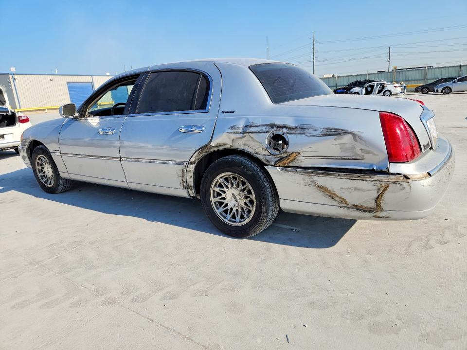 Продажа на аукционе авто 1998 Lincoln Town Car, vin: 1LNFM82W9WY722961, номер лота: 63395796
