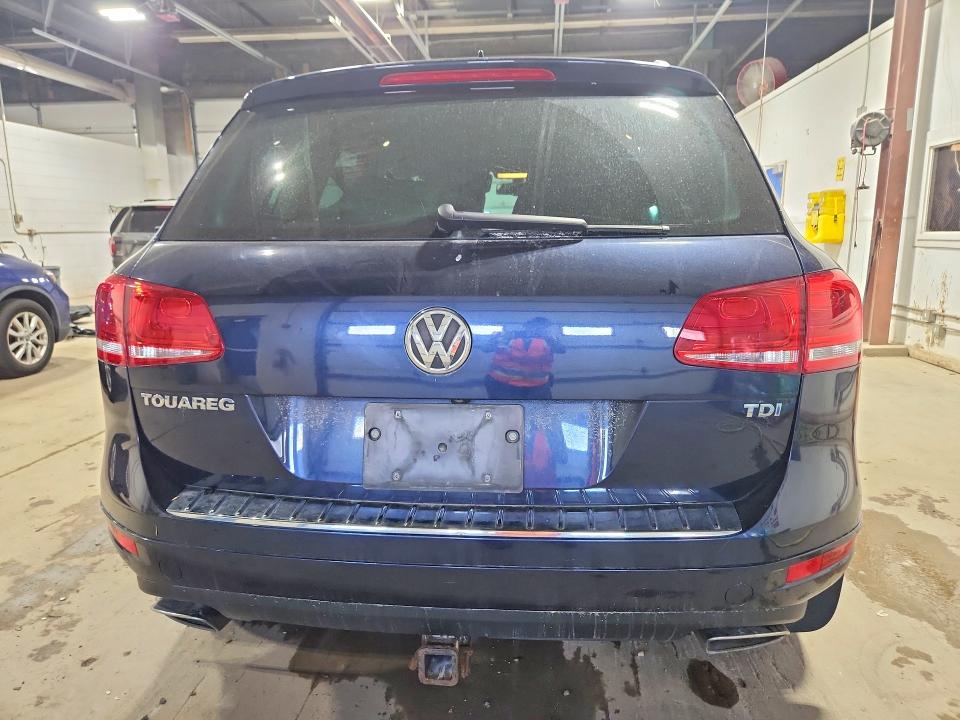 2013 Volkswagen Touareg მანქანა იყიდება აუქციონზე, vin: WVGEP9BP4DD012873, აუქციონის ნომერი: 66301526