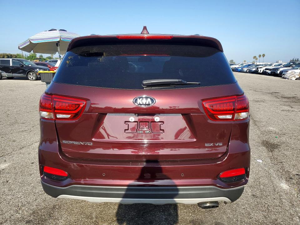 2019 Kia Sorento მანქანა იყიდება აუქციონზე, vin: 5XYPH4A52KG448813, აუქციონის ნომერი: 63586086