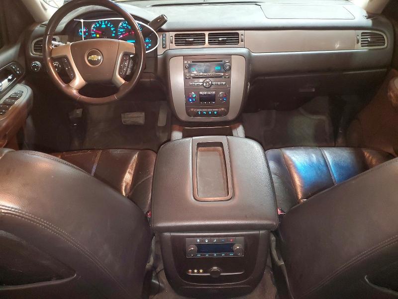 61647236 :رقم المزاد ، 3GNFK16308G112713 vin ، 2008 Chevrolet Subrban مزاد بيع