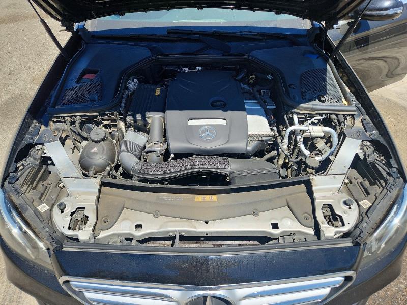 65204296 :رقم المزاد ، WDDZF4JB0JA315492 vin ، 2018 Mercedes-benz E مزاد بيع