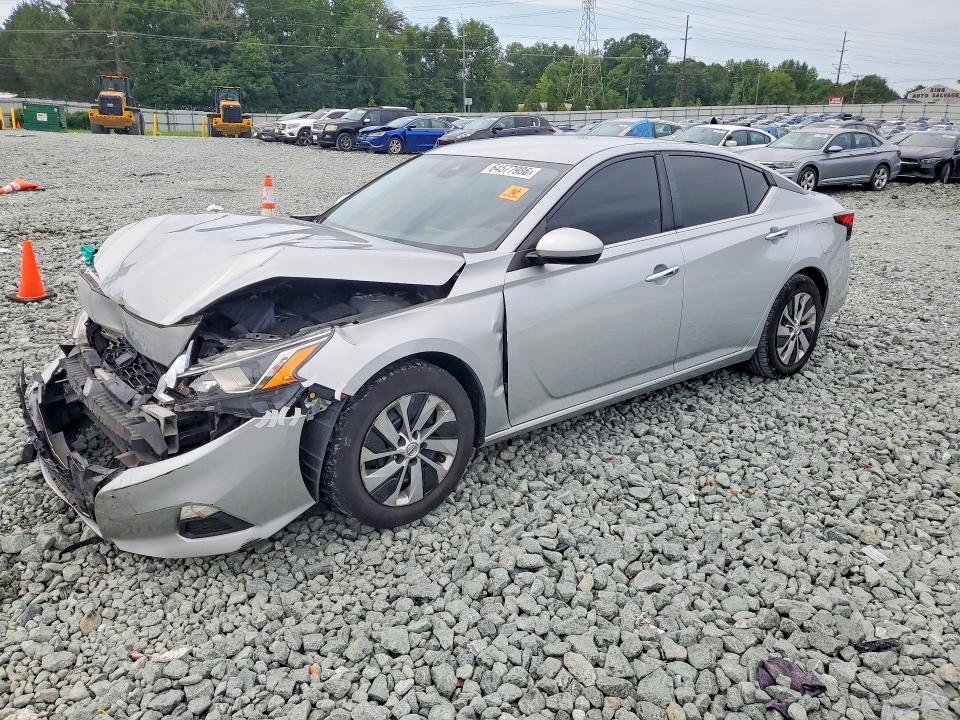 64577986 :رقم المزاد ، 1N4BL4BVXMN389910 vin ، 2021 Nissan Altima مزاد بيع