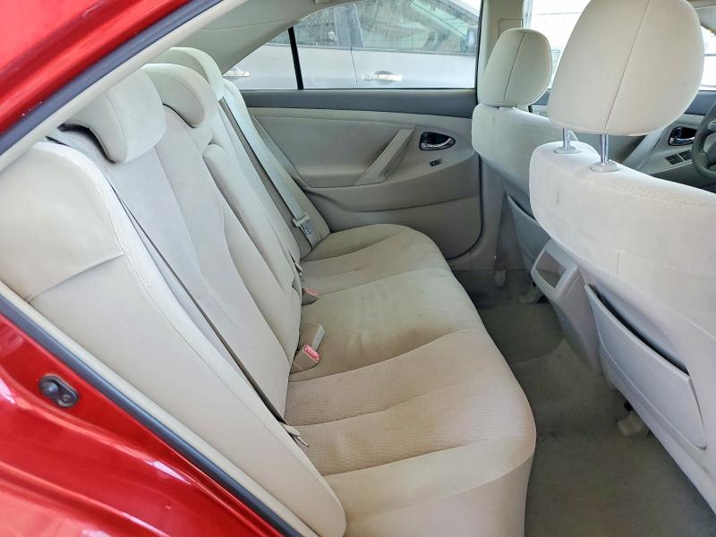 65690366 :رقم المزاد ، 4T1BF3EKXBU744313 vin ، 2011 Toyota Camry مزاد بيع