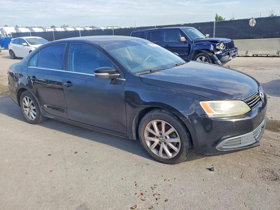 65401186 :رقم المزاد ، 3VWDX7AJ9DM353947 vin ، 2013 Volkswagen Jetta مزاد بيع