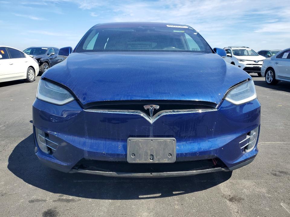 65728546 :رقم المزاد ، 5YJXCBE27GF015649 vin ، 2016 Tesla Model X مزاد بيع