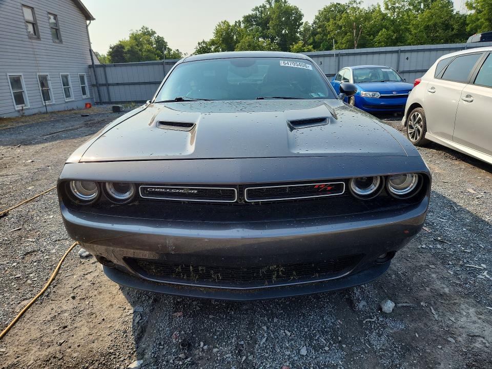 64705406 :رقم المزاد ، 2C3CDZBT7GH101494 vin ، 2016 Dodge Challenger مزاد بيع