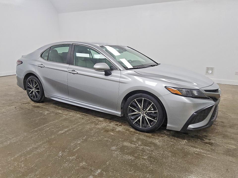 Продажа на аукционе авто 2024 Toyota Camry, vin: 4T1G11AKXRU892843, номер лота: 63893046