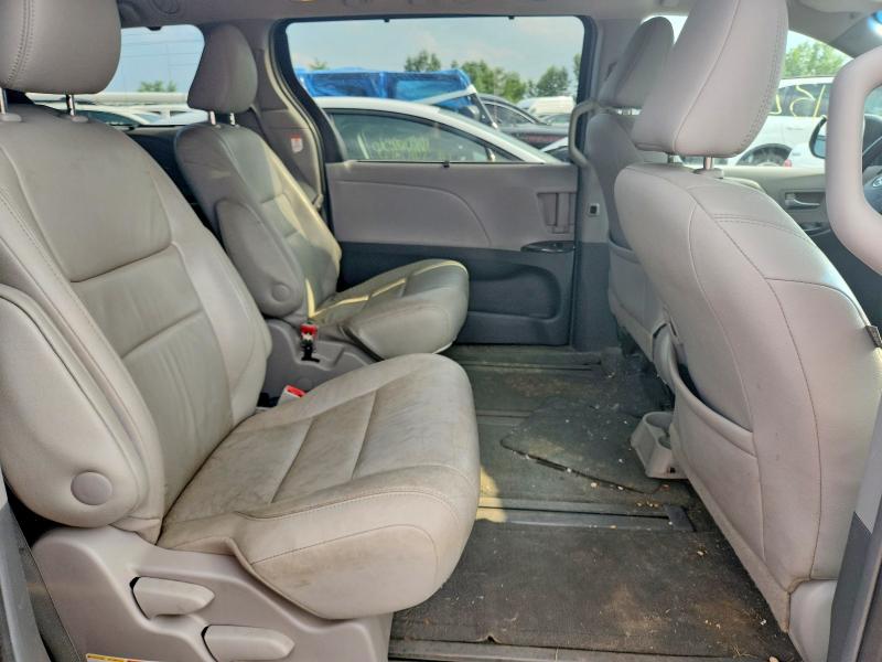 2015 Toyota Sienna მანქანა იყიდება აუქციონზე, vin: 5TDDK3DC5FS118133, აუქციონის ნომერი: 61328536