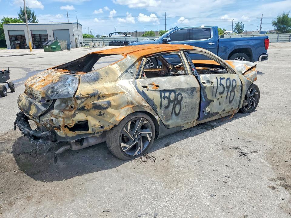 2025 Hyundai Elantra მანქანა იყიდება აუქციონზე, vin: KMHLM4DG6SU951598, აუქციონის ნომერი: 63745916