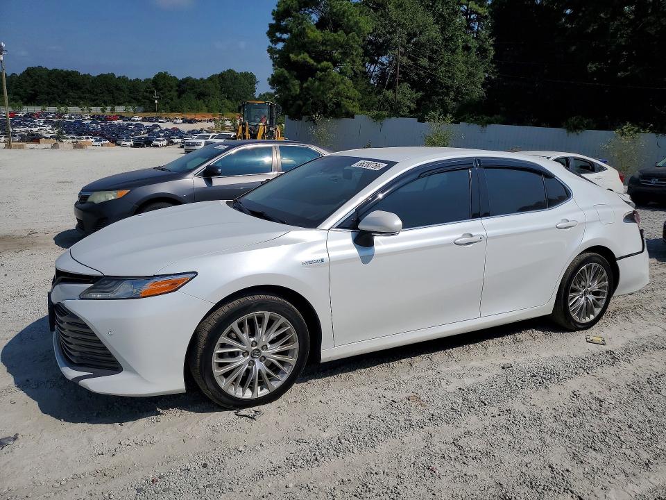 Продажа на аукционе авто 2018 Toyota Camry Hybrid, vin: 4T1B21HK2JU006743, номер лота: 66280766