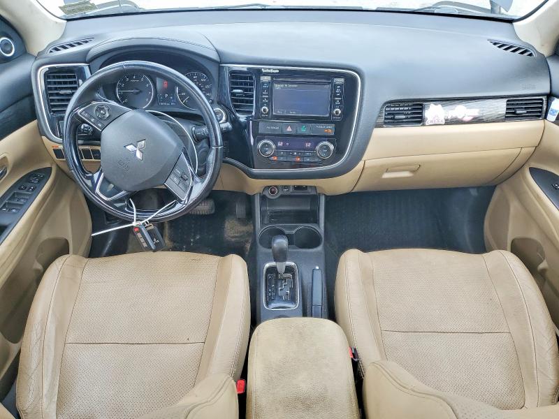 2016 Mitsubishi Outlander მანქანა იყიდება აუქციონზე, vin: JA4AZ3A34GZ020031, აუქციონის ნომერი: 65901326