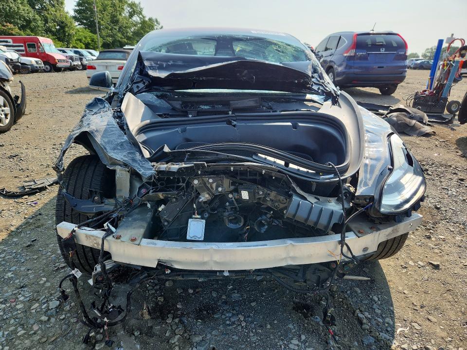 64360366 :رقم المزاد ، 5YJ3E1EA2JF025510 vin ، 2018 Tesla Model 3 مزاد بيع