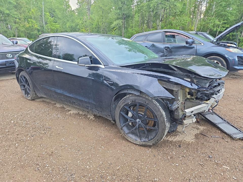 Продажа на аукционе авто 2019 Tesla Model 3, vin: 5YJ3E1EBXKF199884, номер лота: 65938506