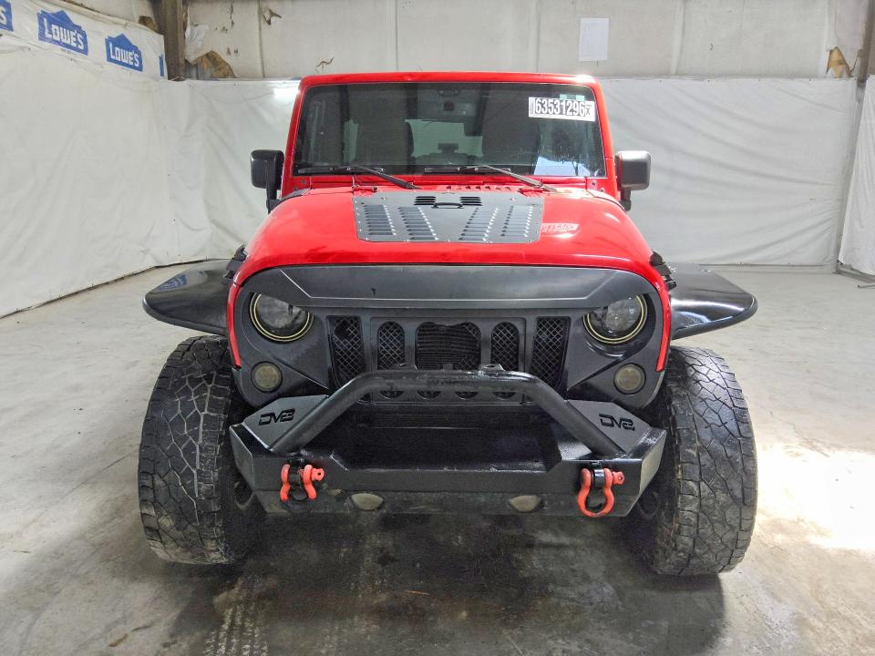 63531296 :رقم المزاد ، 1C4BJWFG8FL598102 vin ، 2015 Jeep Wrangler Unlimited مزاد بيع