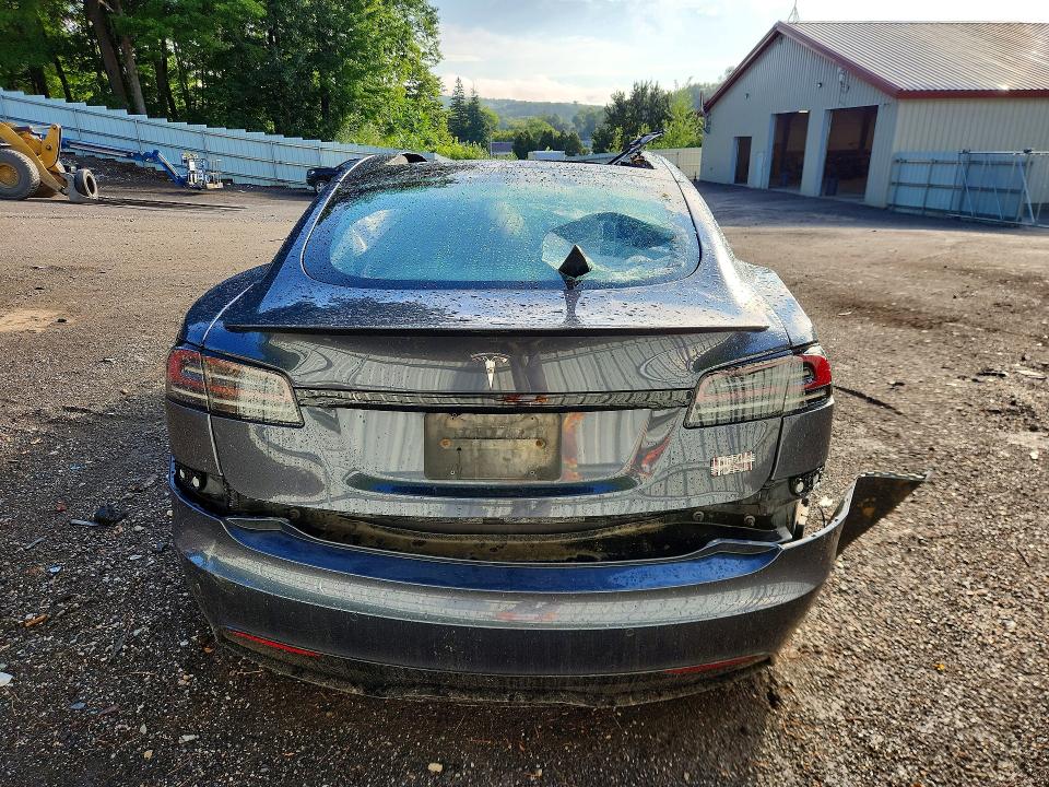 Продажа на аукционе авто 2022 Tesla Model S, vin: 5YJSA1E63NF472758, номер лота: 64981636