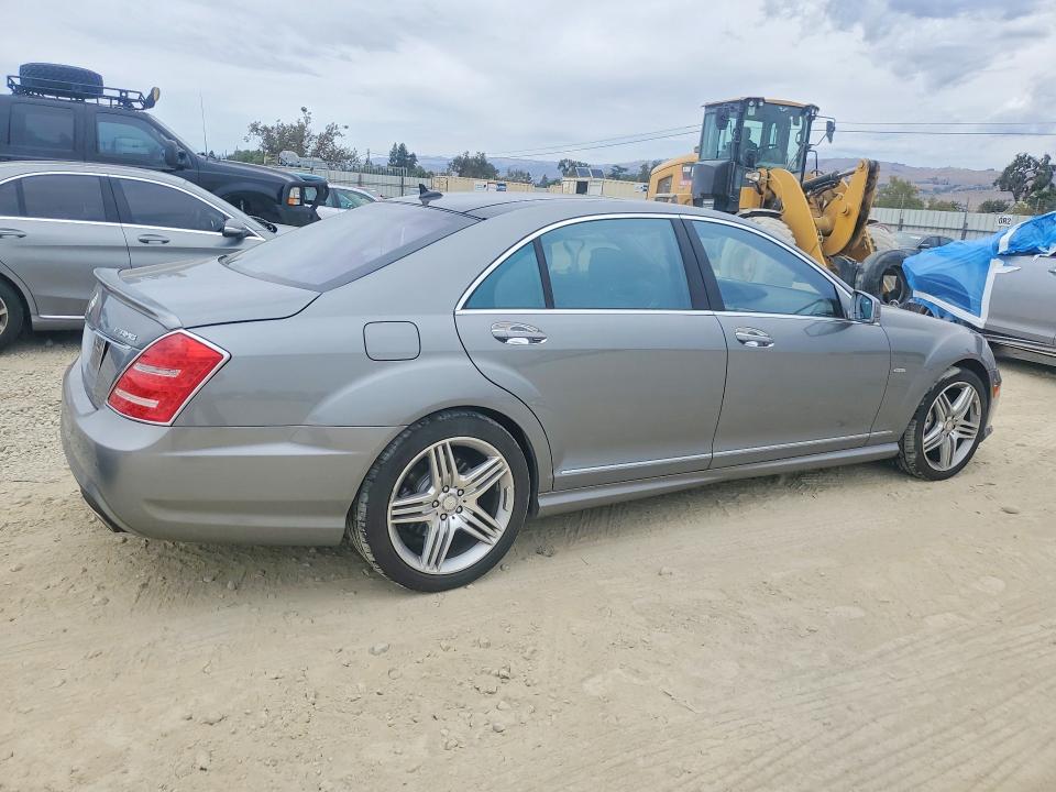 Продажа на аукционе авто 2012 Mercedes-benz S, vin: WDDNG7DB1CA423521, номер лота: 67027136