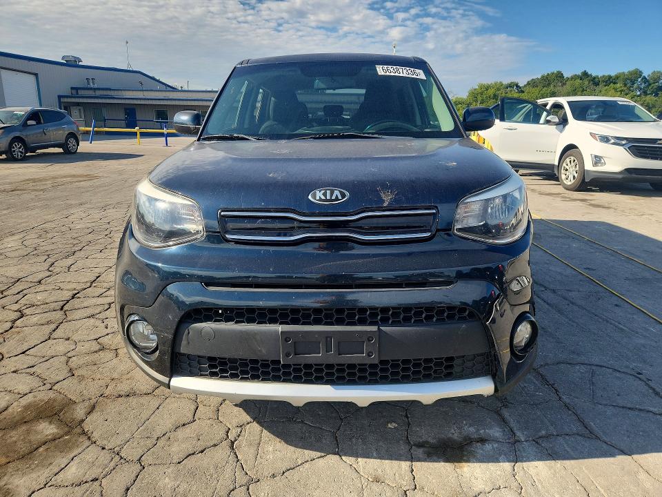 2017 Kia Soul მანქანა იყიდება აუქციონზე, vin: KNDJP3A51H7498725, აუქციონის ნომერი: 66387336