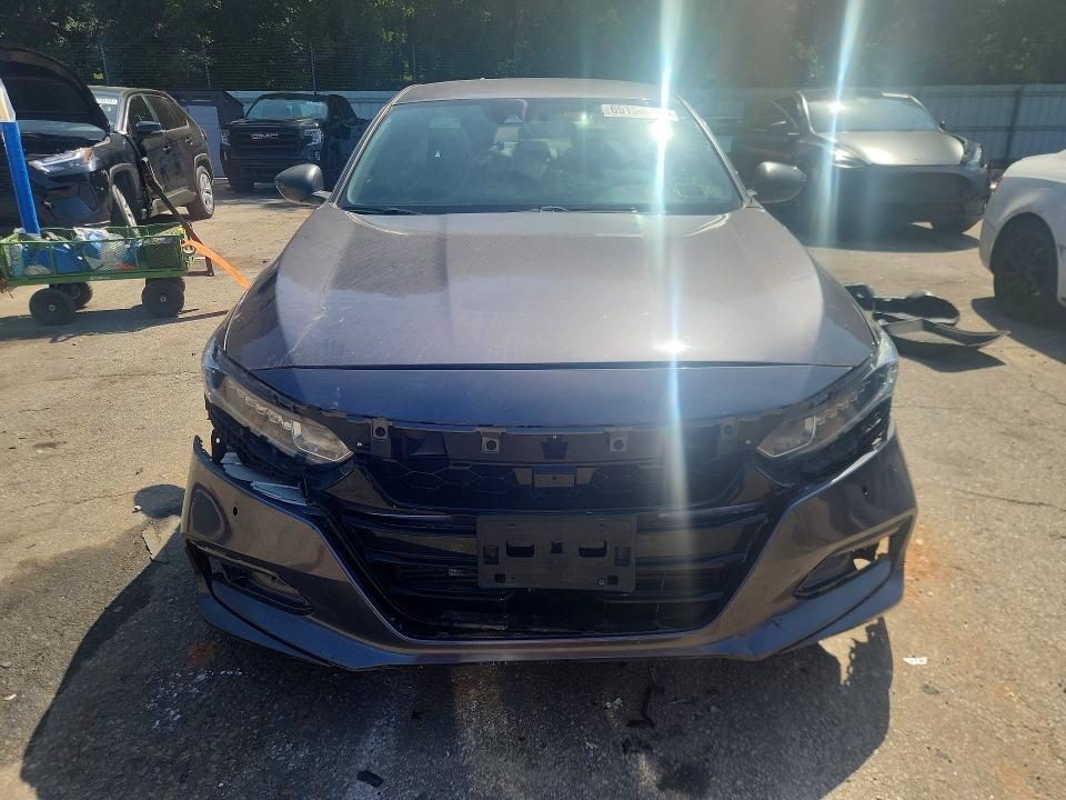 Продажа на аукционе авто 2018 Honda Accord, vin: 1HGCV1F3XJA215288, номер лота: 65135476