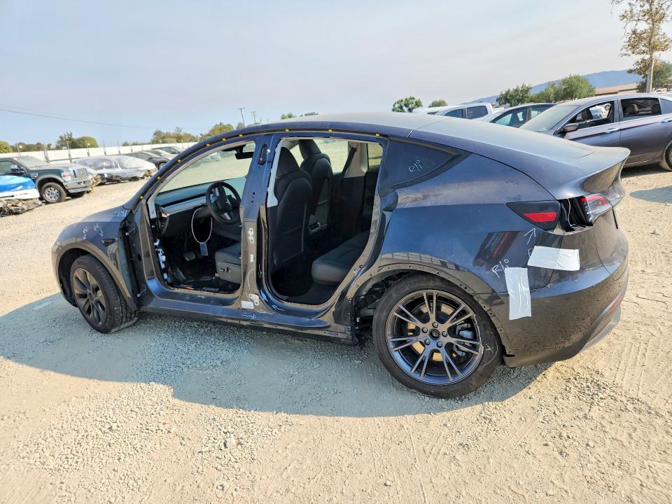 66390586 :رقم المزاد ، 7SAYGDED3SF317702 vin ، 2025 Tesla Model Y مزاد بيع
