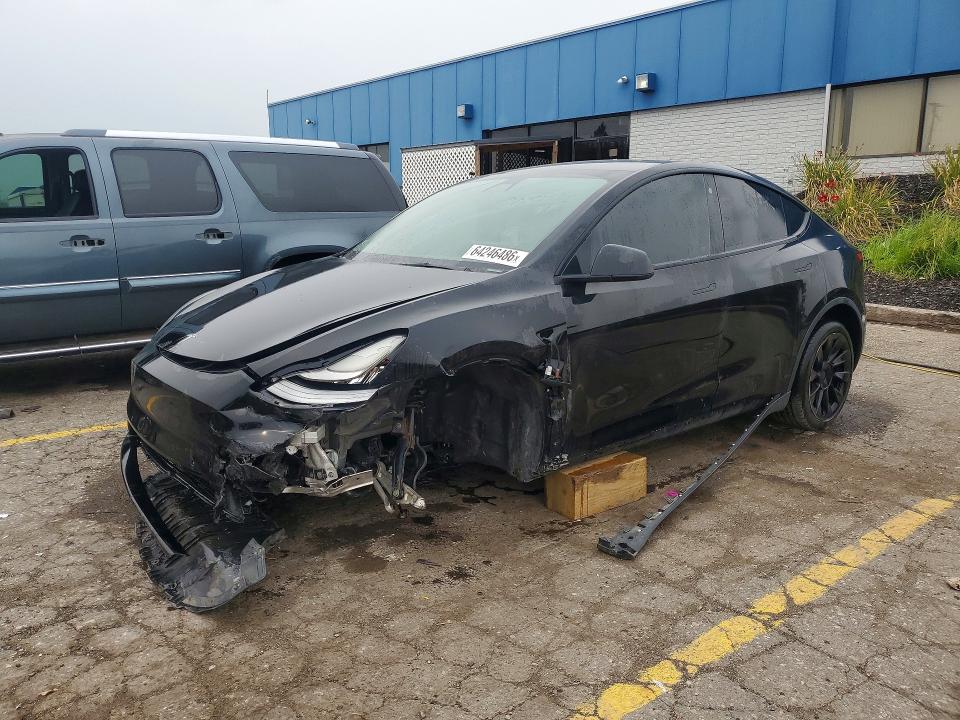 64246486 :رقم المزاد ، 5YJYGDEE9MF183979 vin ، 2021 Tesla Model Y مزاد بيع