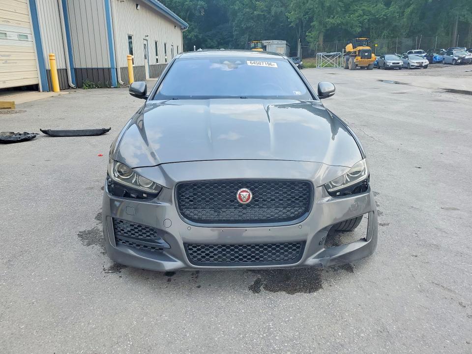 2017 Jaguar Xe მანქანა იყიდება აუქციონზე, vin: SAJAL4BN4HA971585, აუქციონის ნომერი: 64507196