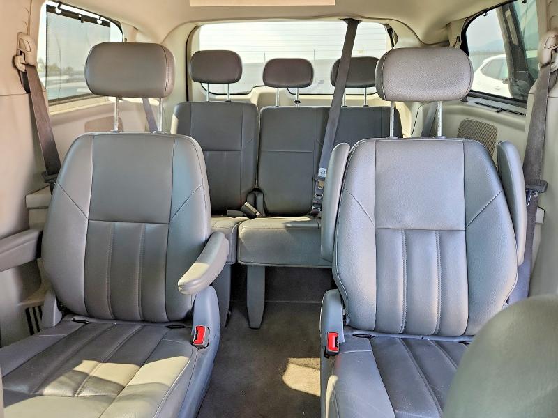 64408076 :رقم المزاد ، 2A8HR54P38R830544 vin ، 2008 Chrysler Town & Country مزاد بيع