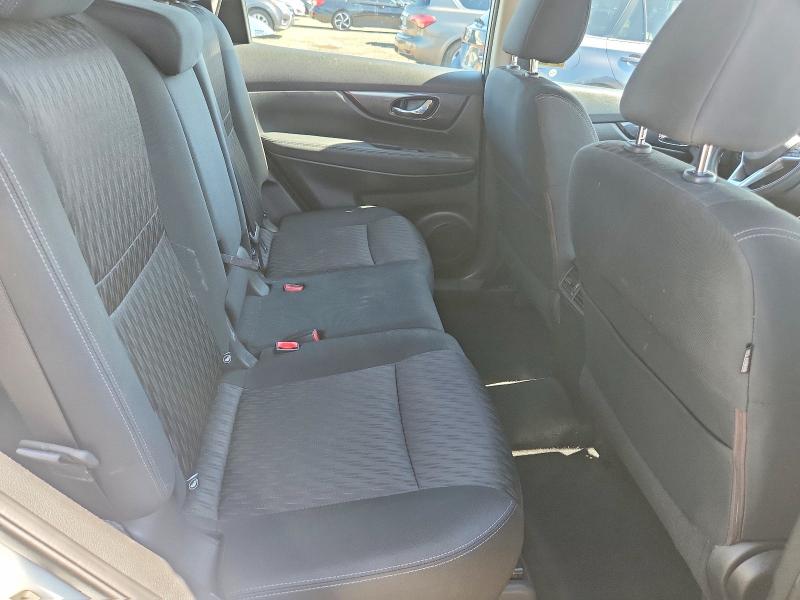 62813196 :رقم المزاد ، KNMAT2MV1JP524571 vin ، 2018 Nissan Rogue مزاد بيع