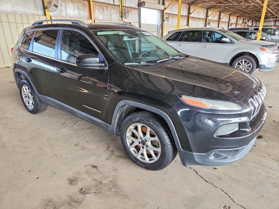 64673726 :رقم المزاد ، 1C4PJLCB5GW234393 vin ، 2016 Jeep Cherokee مزاد بيع
