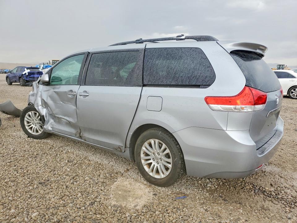 Продажа на аукционе авто 2013 Toyota Sienna, vin: 5TDYK3DC4DS351211, номер лота: 67027726