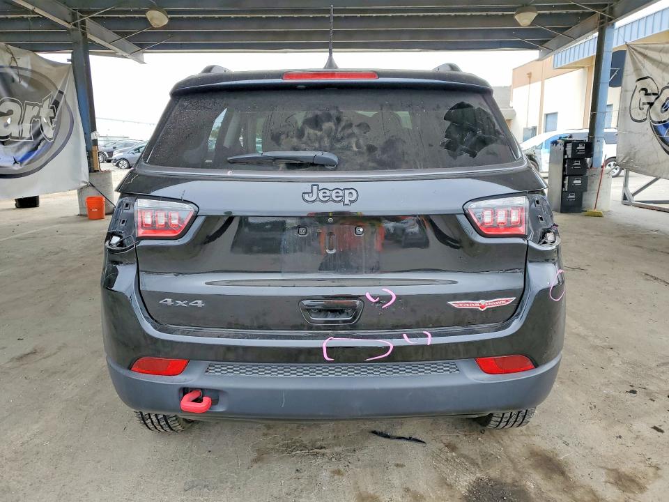 Продажа на аукционе авто 2018 Jeep Compass, vin: 3C4NJDDB3JT246695, номер лота: 65885466