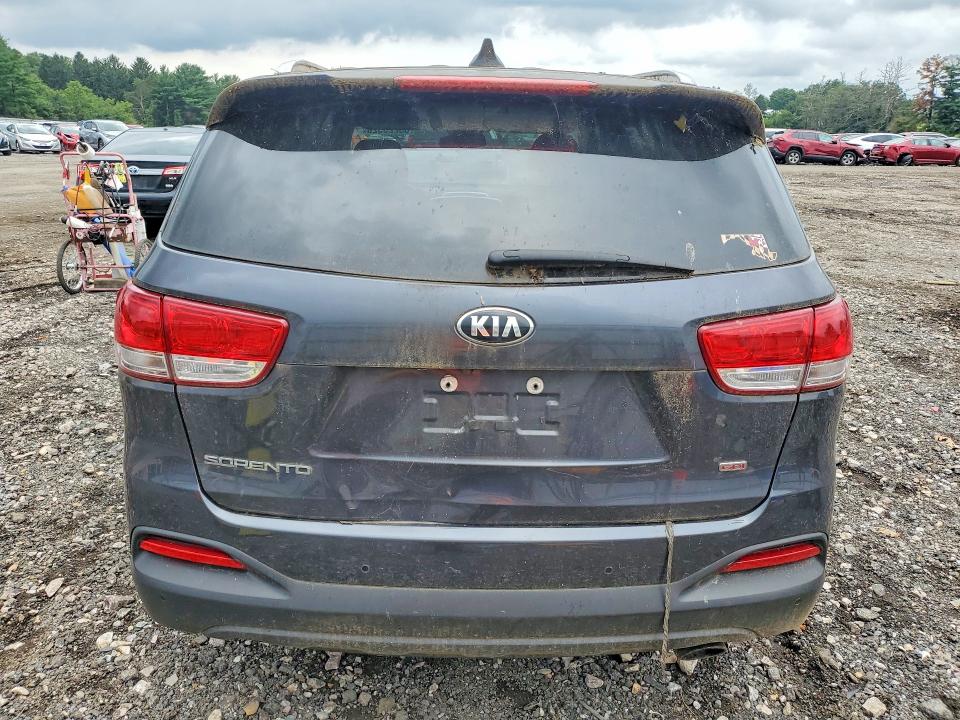 65223526 :رقم المزاد ، 5XYPGDA39JG364794 vin ، 2018 Kia Sorento مزاد بيع