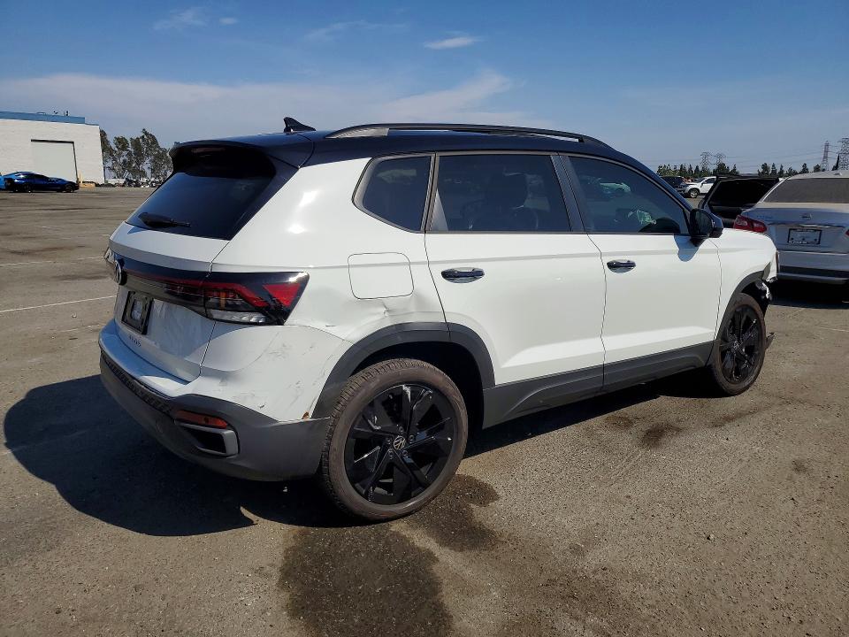 Продажа на аукционе авто 2025 Volkswagen Taos, vin: 3VV3C7B20SM037093, номер лота: 64146976
