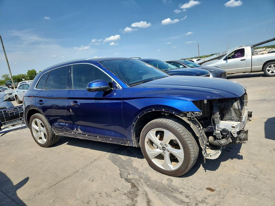 63987056 :رقم المزاد ، WA1BAAFY1M2027608 vin ، 2021 Audi Q5 مزاد بيع